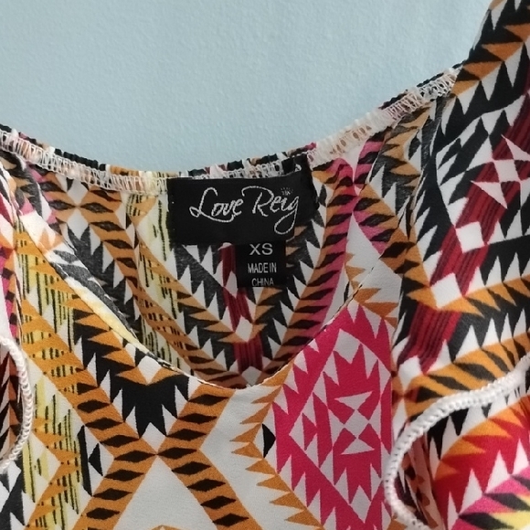 🌹Love Reign Vibrant Geometric Pattern Midi Dress With Black Belt Size XS ✨ - Picture 2 of 6